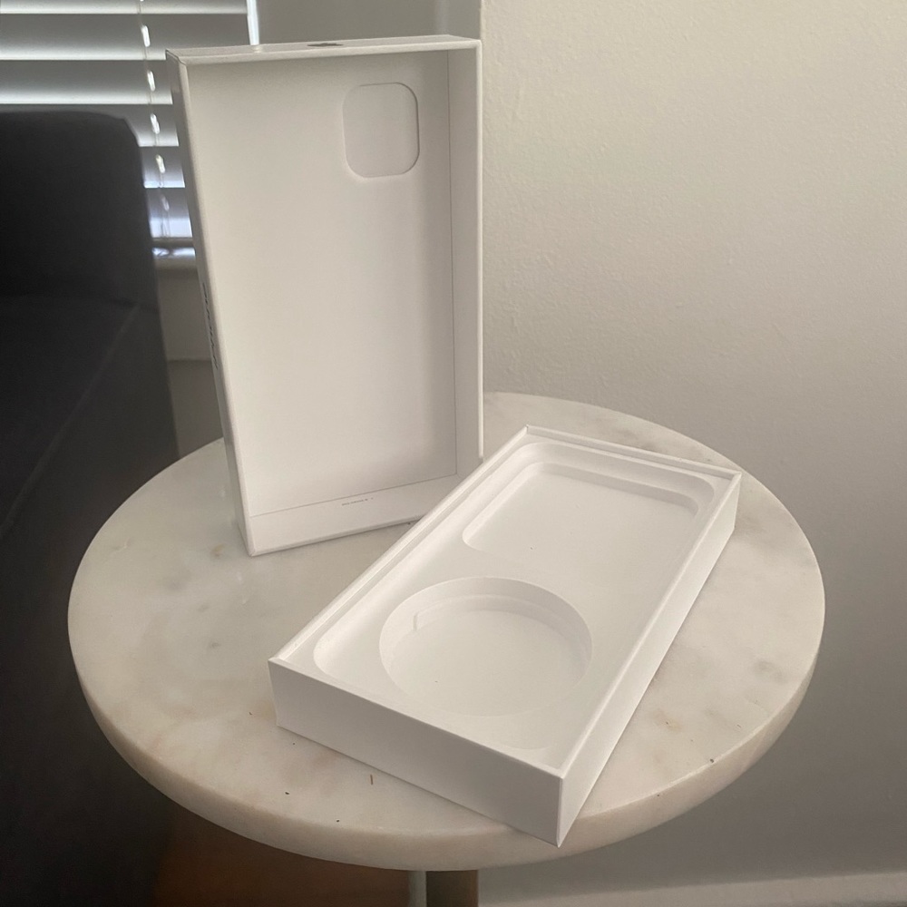 iPhone 11 box.